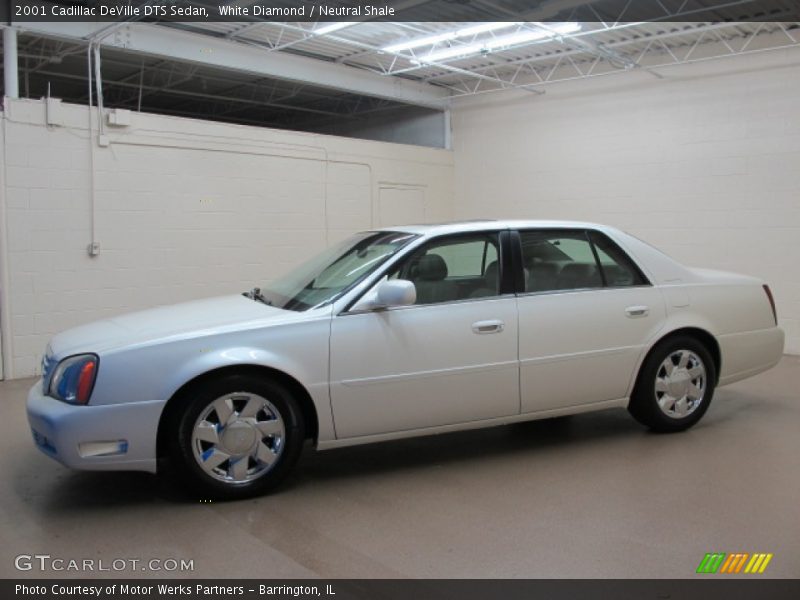White Diamond / Neutral Shale 2001 Cadillac DeVille DTS Sedan
