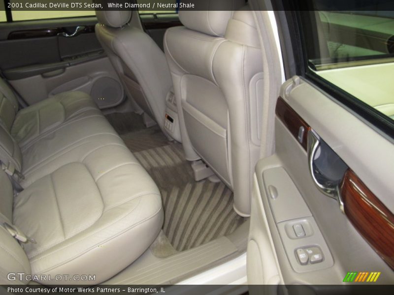 White Diamond / Neutral Shale 2001 Cadillac DeVille DTS Sedan