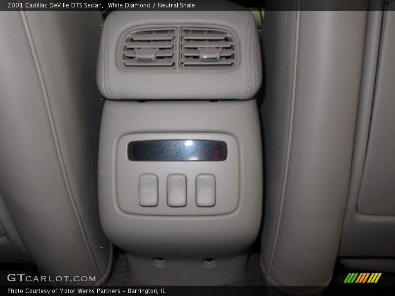 White Diamond / Neutral Shale 2001 Cadillac DeVille DTS Sedan