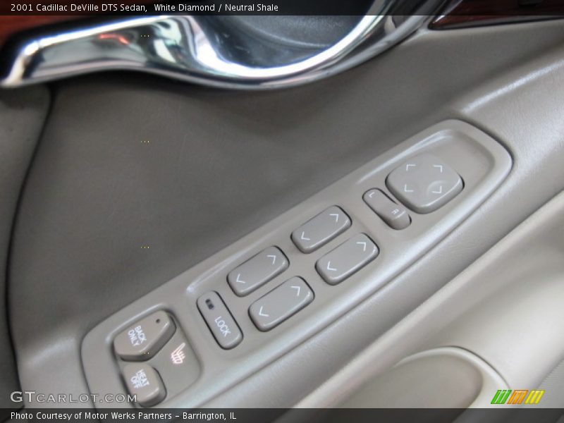 White Diamond / Neutral Shale 2001 Cadillac DeVille DTS Sedan