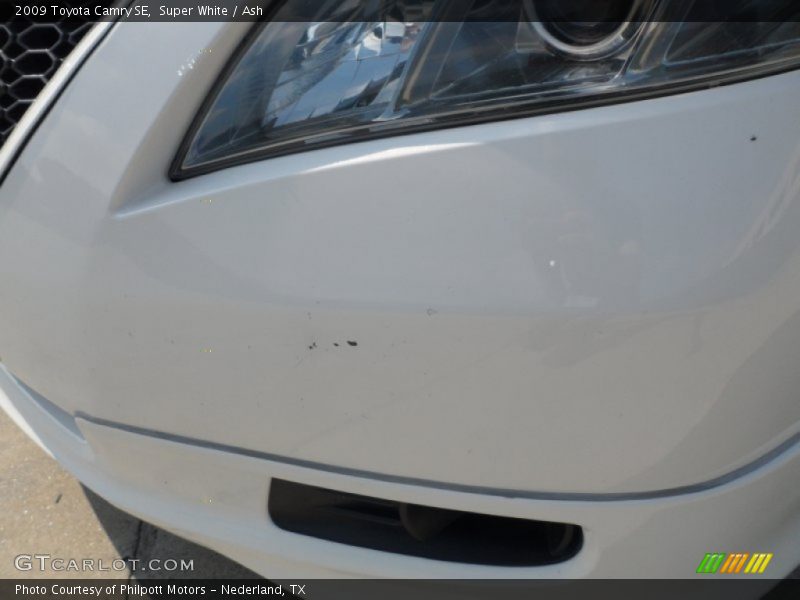 Super White / Ash 2009 Toyota Camry SE