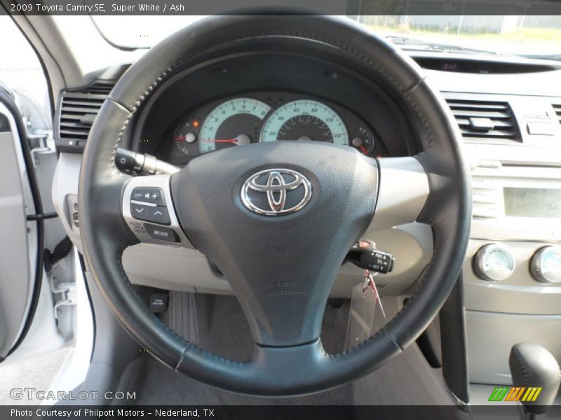 Super White / Ash 2009 Toyota Camry SE