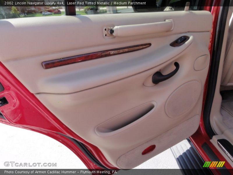 Laser Red Tinted Metallic / Medium Parchment 2002 Lincoln Navigator Luxury 4x4