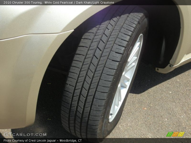 White Gold Pearlcoat / Dark Khaki/Light Graystone 2010 Chrysler 300 Touring