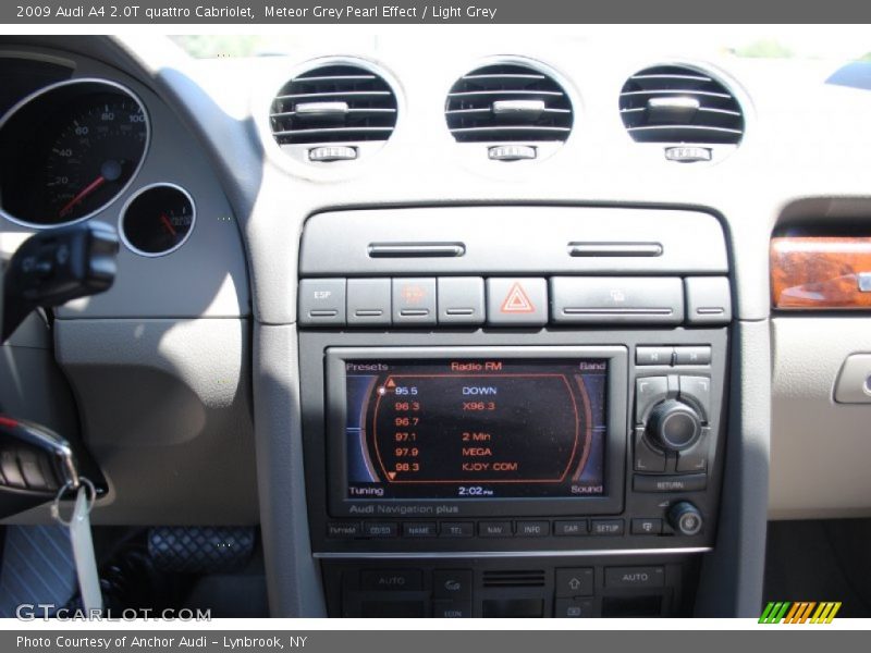 Meteor Grey Pearl Effect / Light Grey 2009 Audi A4 2.0T quattro Cabriolet