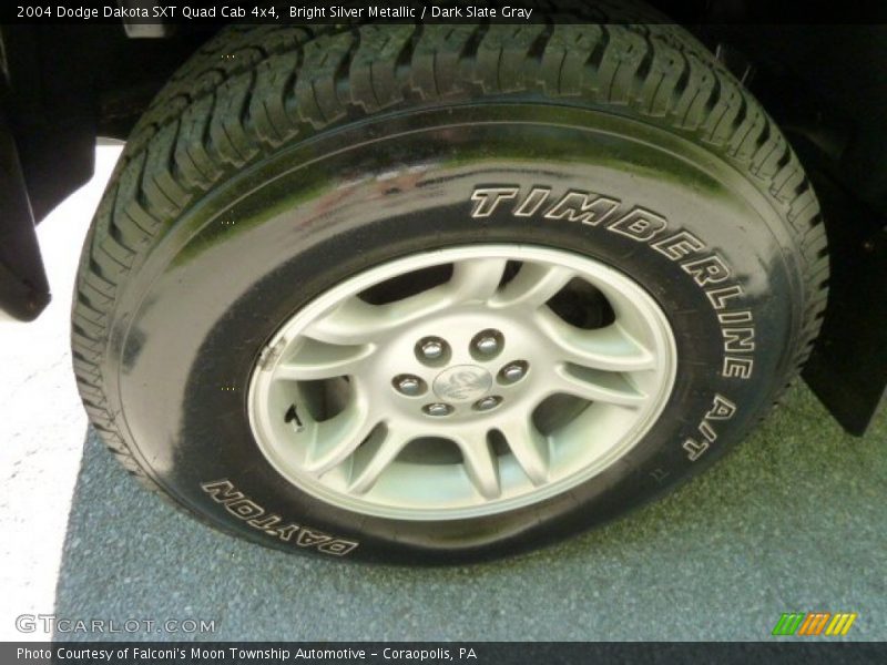 Bright Silver Metallic / Dark Slate Gray 2004 Dodge Dakota SXT Quad Cab 4x4