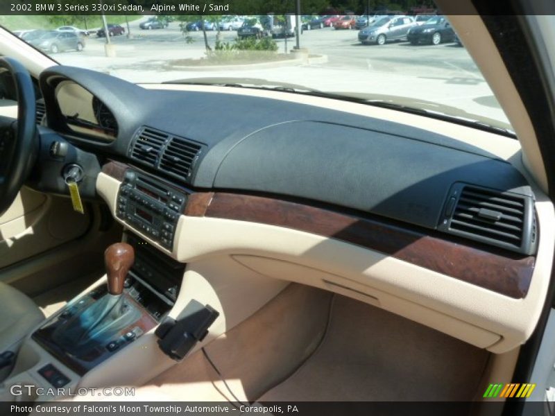 Alpine White / Sand 2002 BMW 3 Series 330xi Sedan