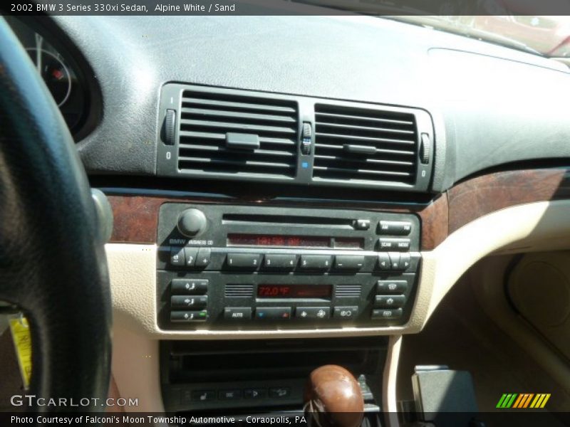 Alpine White / Sand 2002 BMW 3 Series 330xi Sedan