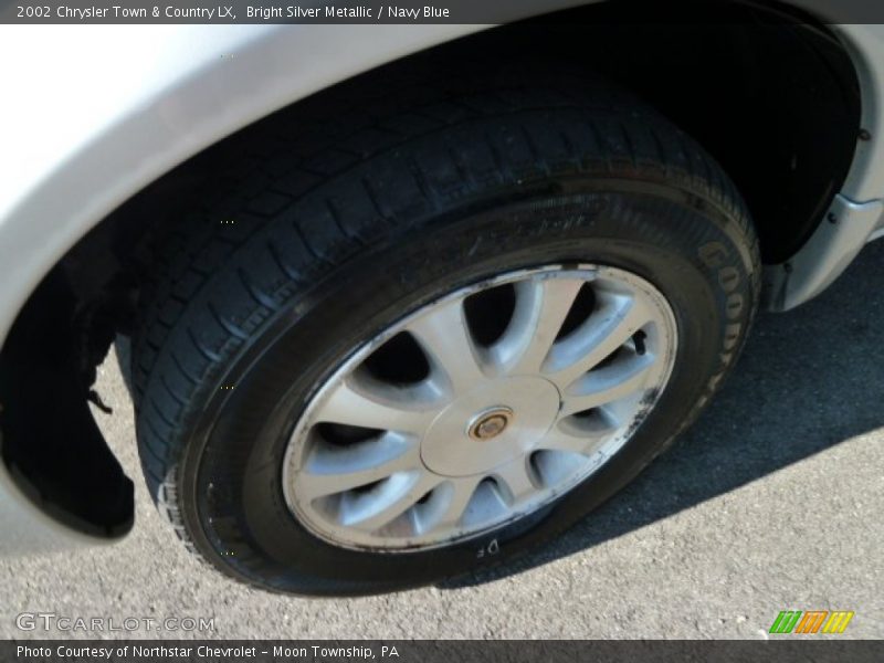 Bright Silver Metallic / Navy Blue 2002 Chrysler Town & Country LX