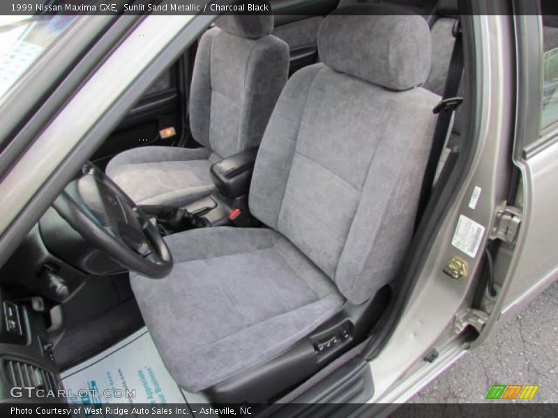 Sunlit Sand Metallic / Charcoal Black 1999 Nissan Maxima GXE