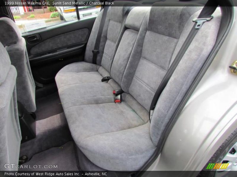 Sunlit Sand Metallic / Charcoal Black 1999 Nissan Maxima GXE