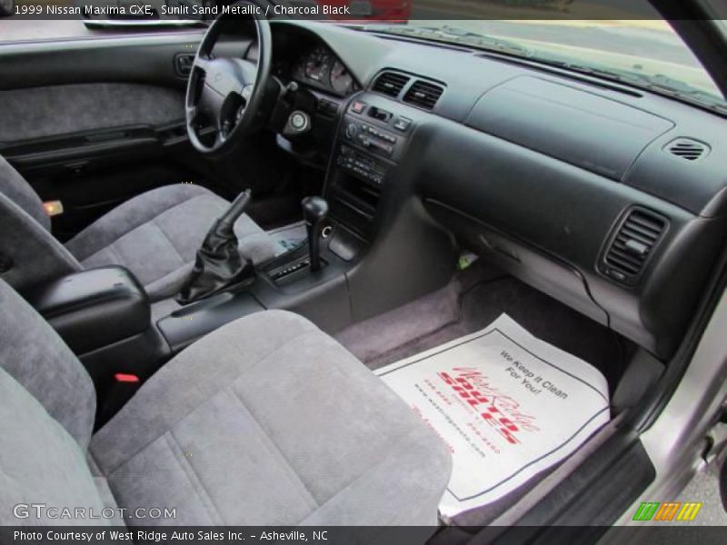 Sunlit Sand Metallic / Charcoal Black 1999 Nissan Maxima GXE