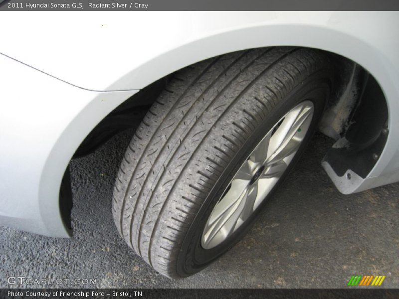 Radiant Silver / Gray 2011 Hyundai Sonata GLS