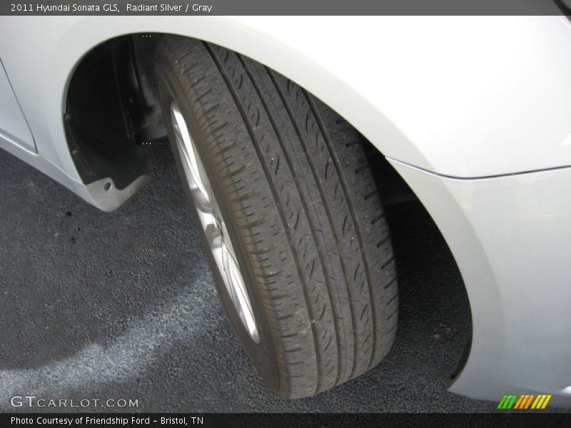 Radiant Silver / Gray 2011 Hyundai Sonata GLS