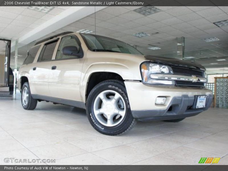Sandstone Metallic / Light Cashmere/Ebony 2006 Chevrolet TrailBlazer EXT LS 4x4