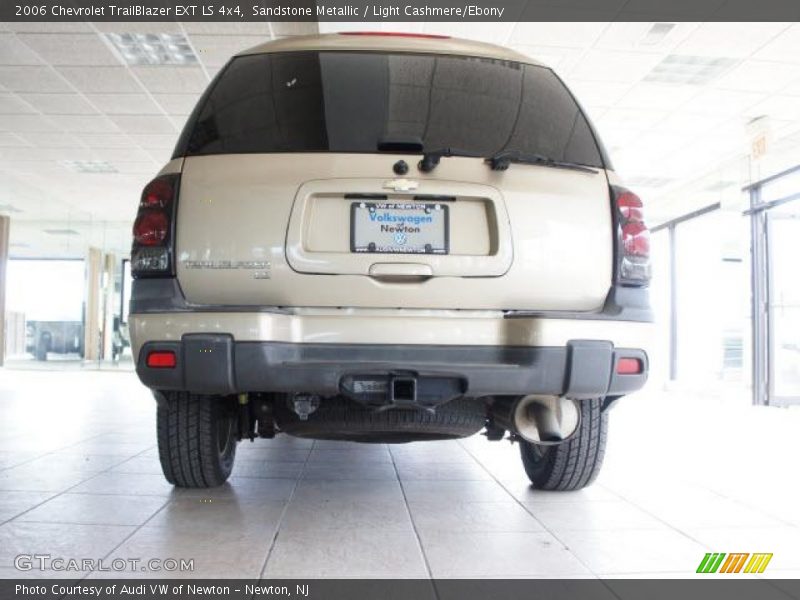 Sandstone Metallic / Light Cashmere/Ebony 2006 Chevrolet TrailBlazer EXT LS 4x4