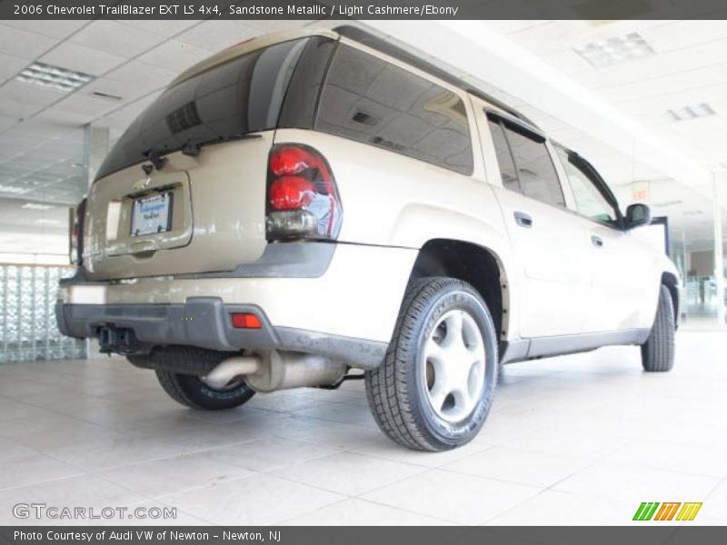 Sandstone Metallic / Light Cashmere/Ebony 2006 Chevrolet TrailBlazer EXT LS 4x4
