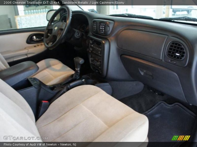 Sandstone Metallic / Light Cashmere/Ebony 2006 Chevrolet TrailBlazer EXT LS 4x4