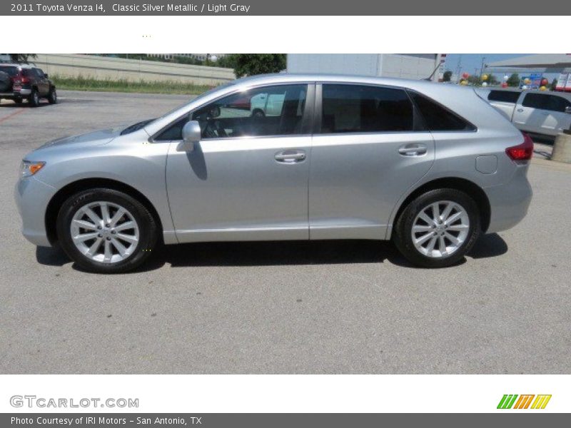 Classic Silver Metallic / Light Gray 2011 Toyota Venza I4