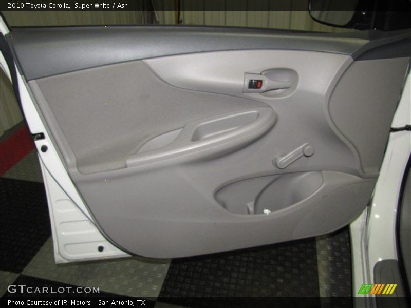 Super White / Ash 2010 Toyota Corolla
