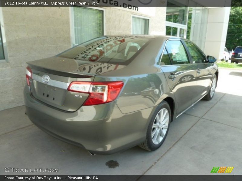 Cypress Green Pearl / Ivory 2012 Toyota Camry XLE