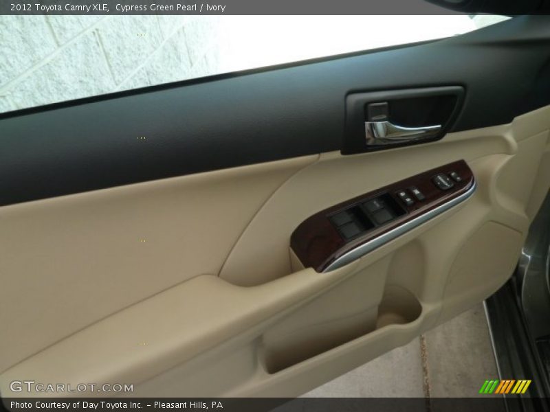 Cypress Green Pearl / Ivory 2012 Toyota Camry XLE