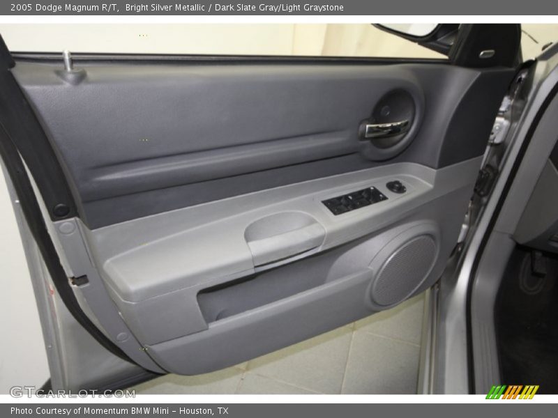 Bright Silver Metallic / Dark Slate Gray/Light Graystone 2005 Dodge Magnum R/T