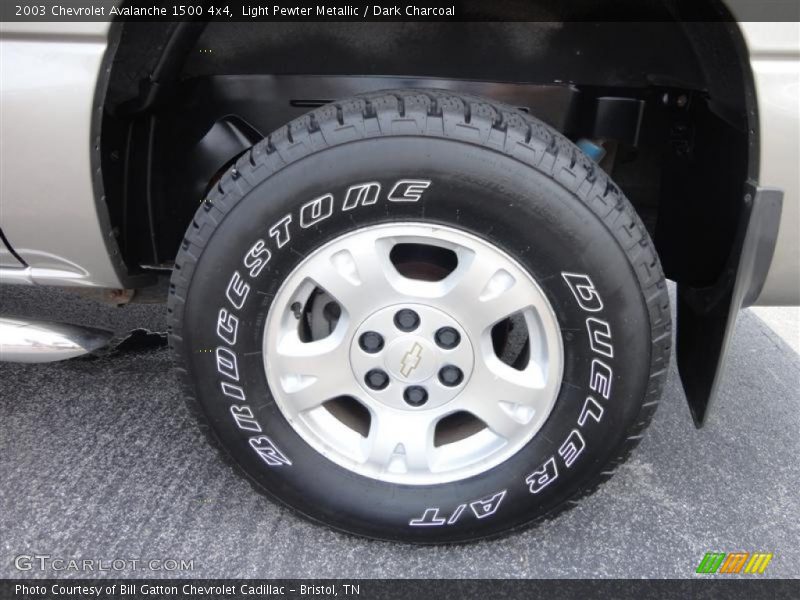 Light Pewter Metallic / Dark Charcoal 2003 Chevrolet Avalanche 1500 4x4