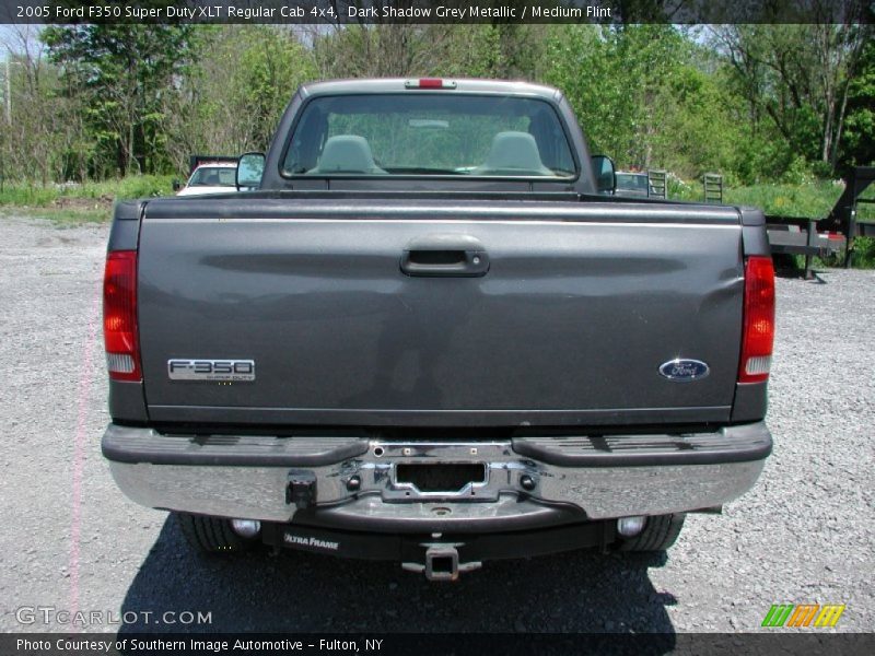 Dark Shadow Grey Metallic / Medium Flint 2005 Ford F350 Super Duty XLT Regular Cab 4x4