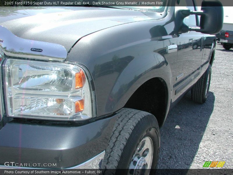 Dark Shadow Grey Metallic / Medium Flint 2005 Ford F350 Super Duty XLT Regular Cab 4x4
