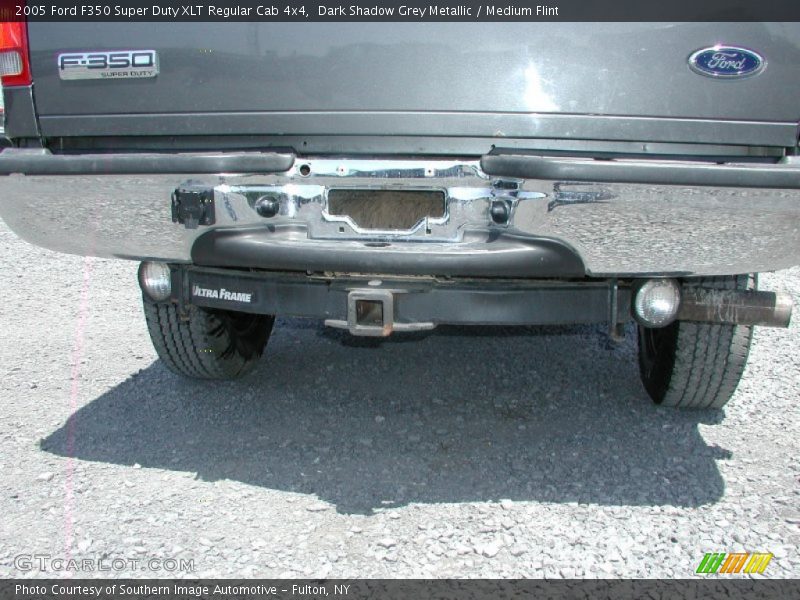 Dark Shadow Grey Metallic / Medium Flint 2005 Ford F350 Super Duty XLT Regular Cab 4x4
