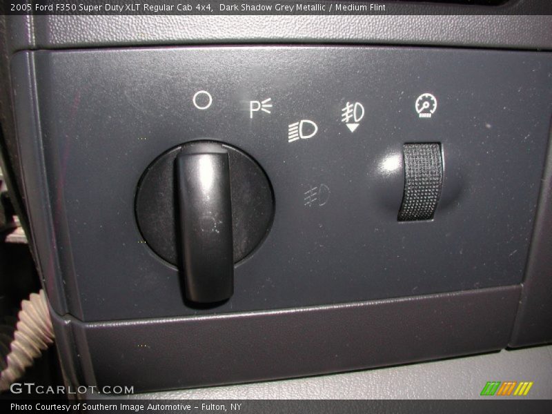 Dark Shadow Grey Metallic / Medium Flint 2005 Ford F350 Super Duty XLT Regular Cab 4x4