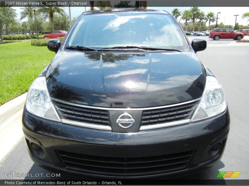 Super Black / Charcoal 2007 Nissan Versa S
