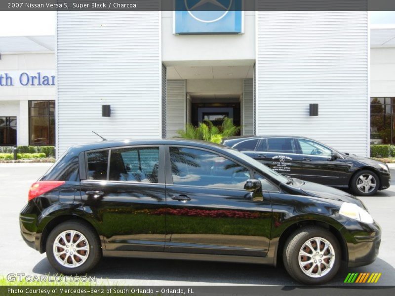 Super Black / Charcoal 2007 Nissan Versa S