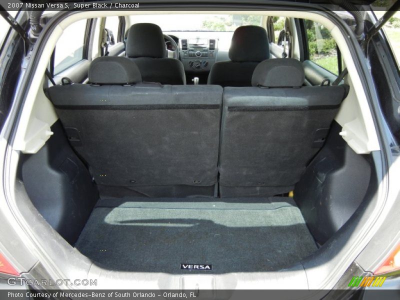 Super Black / Charcoal 2007 Nissan Versa S