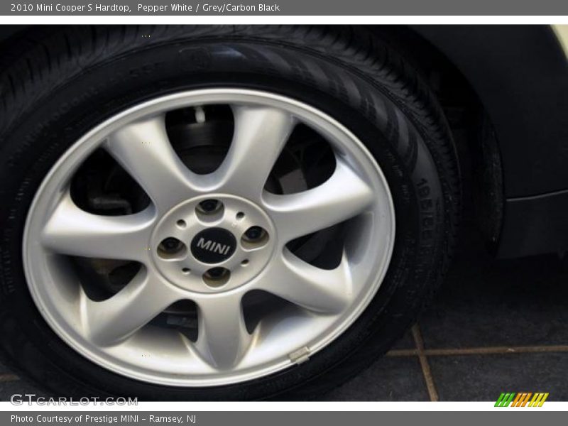 Pepper White / Grey/Carbon Black 2010 Mini Cooper S Hardtop