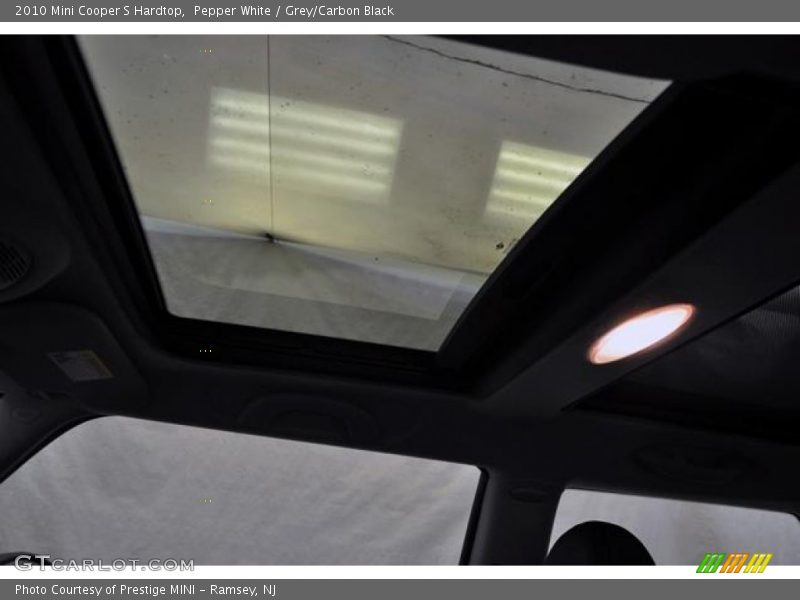 Pepper White / Grey/Carbon Black 2010 Mini Cooper S Hardtop