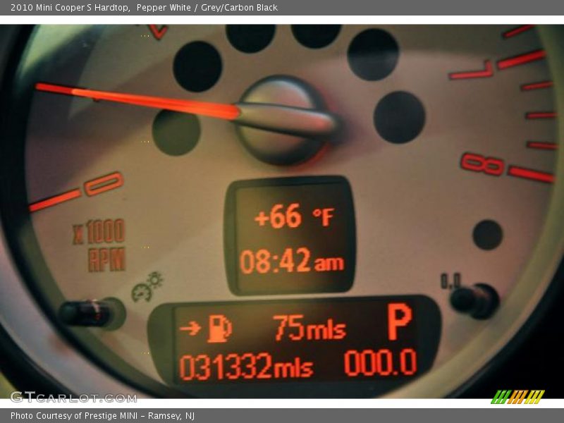 Pepper White / Grey/Carbon Black 2010 Mini Cooper S Hardtop