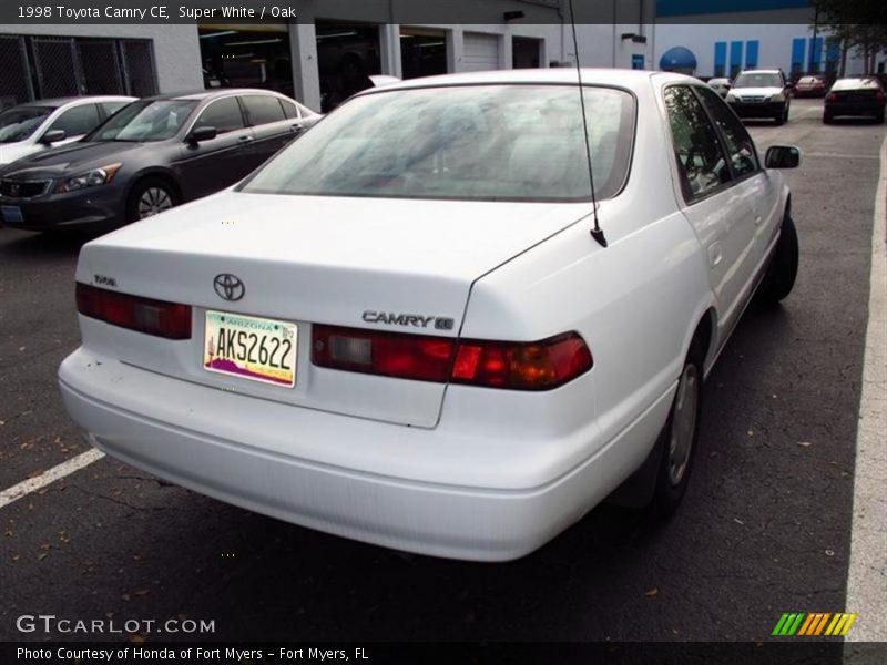 Super White / Oak 1998 Toyota Camry CE