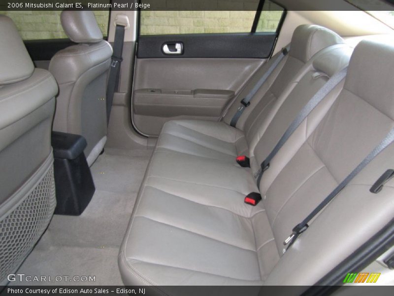 Platinum Pearl / Beige 2006 Mitsubishi Galant ES