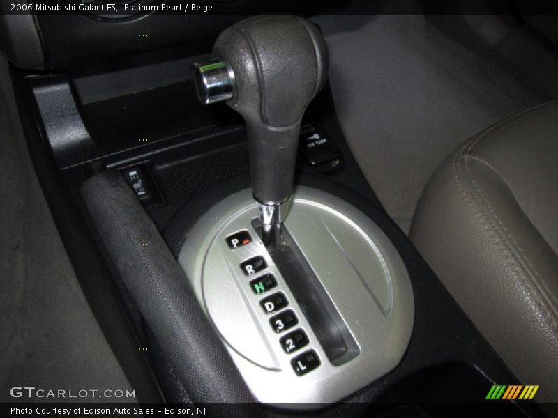 Platinum Pearl / Beige 2006 Mitsubishi Galant ES