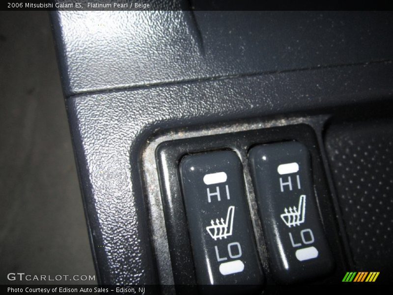 Platinum Pearl / Beige 2006 Mitsubishi Galant ES