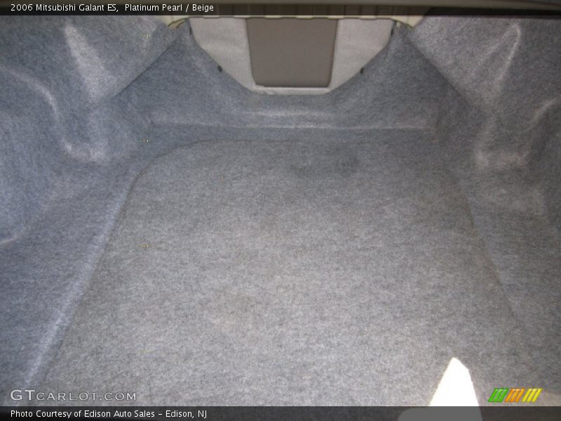 Platinum Pearl / Beige 2006 Mitsubishi Galant ES