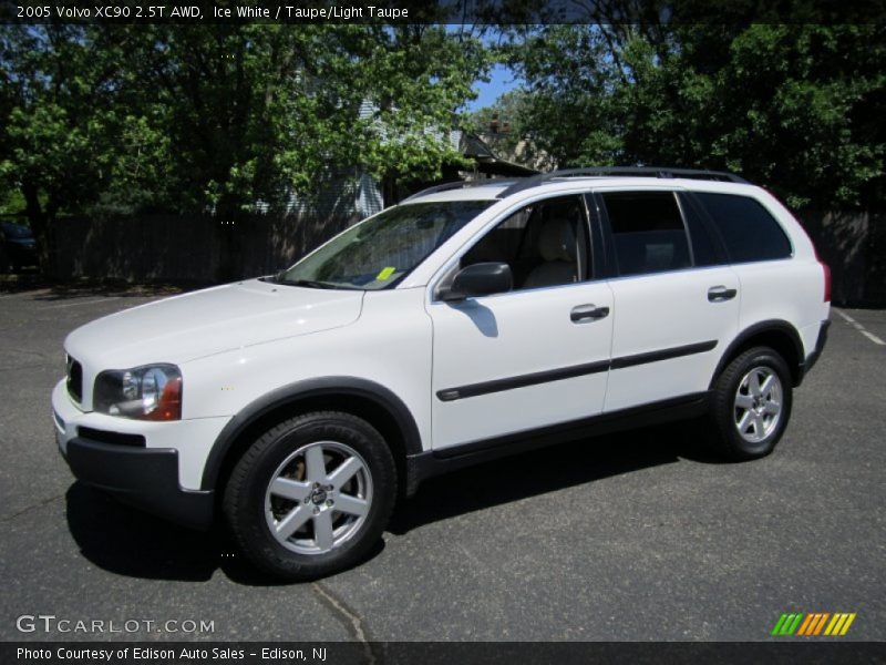 Ice White / Taupe/Light Taupe 2005 Volvo XC90 2.5T AWD