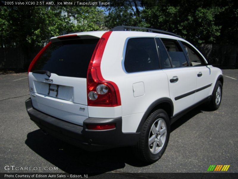 Ice White / Taupe/Light Taupe 2005 Volvo XC90 2.5T AWD