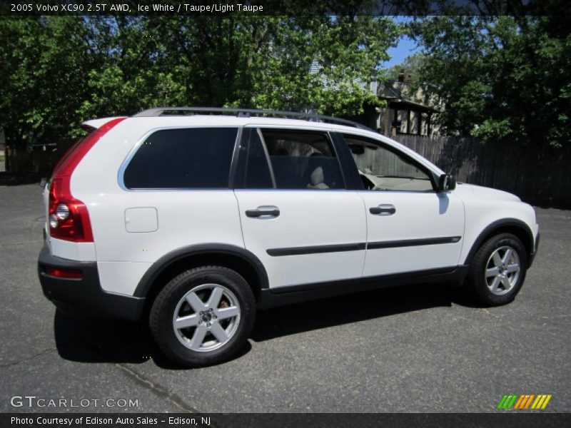 Ice White / Taupe/Light Taupe 2005 Volvo XC90 2.5T AWD