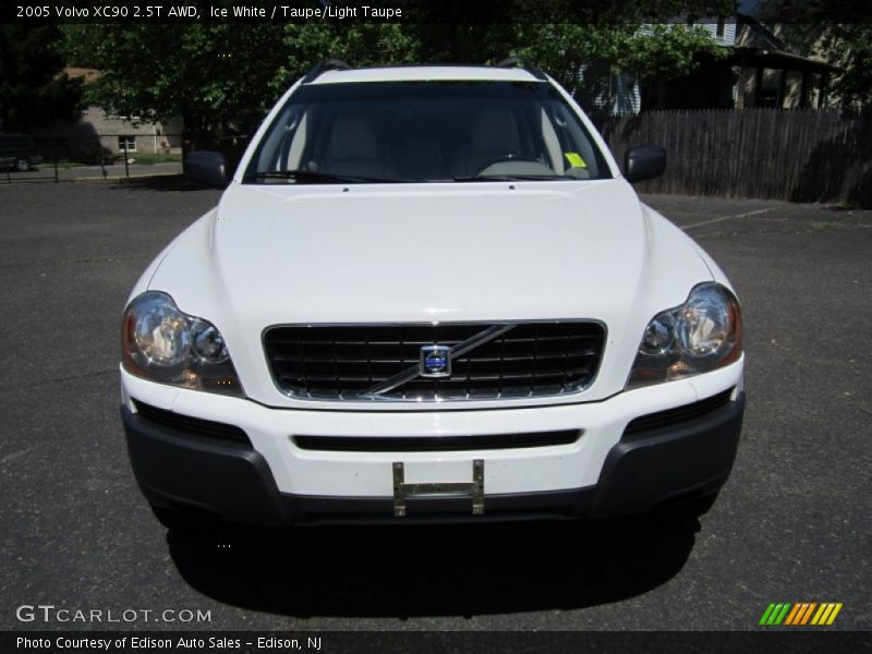 Ice White / Taupe/Light Taupe 2005 Volvo XC90 2.5T AWD