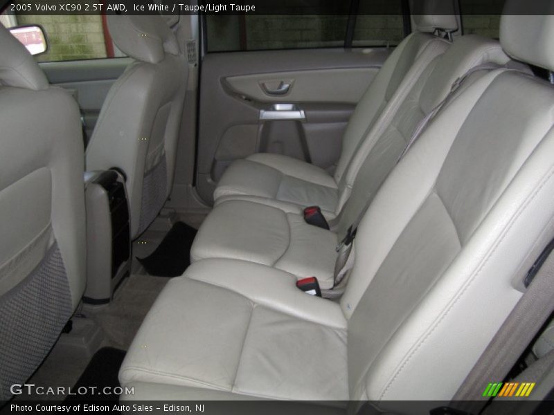 Ice White / Taupe/Light Taupe 2005 Volvo XC90 2.5T AWD