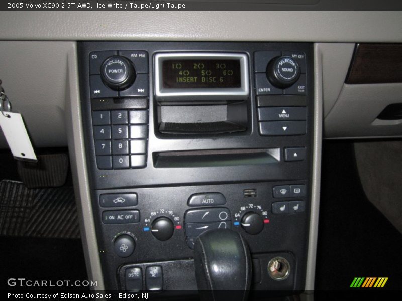 Ice White / Taupe/Light Taupe 2005 Volvo XC90 2.5T AWD