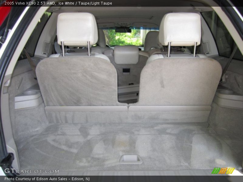 Ice White / Taupe/Light Taupe 2005 Volvo XC90 2.5T AWD